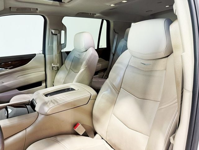 2017 Cadillac Escalade 4WD 4dr Luxury - 22934461 - 30