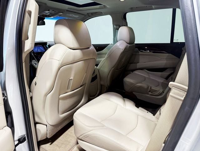 2017 Cadillac Escalade 4WD 4dr Luxury - 22934461 - 38