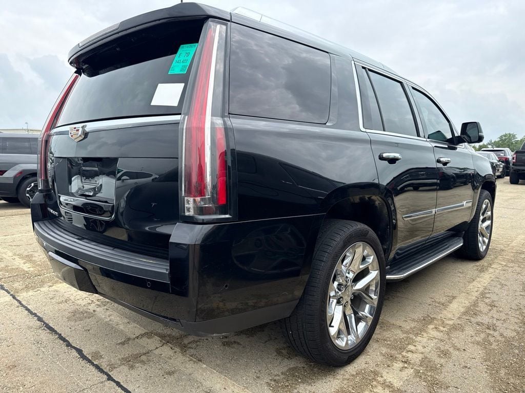 2017 Cadillac Escalade 4WD 4dr Luxury - 23067099 - 1