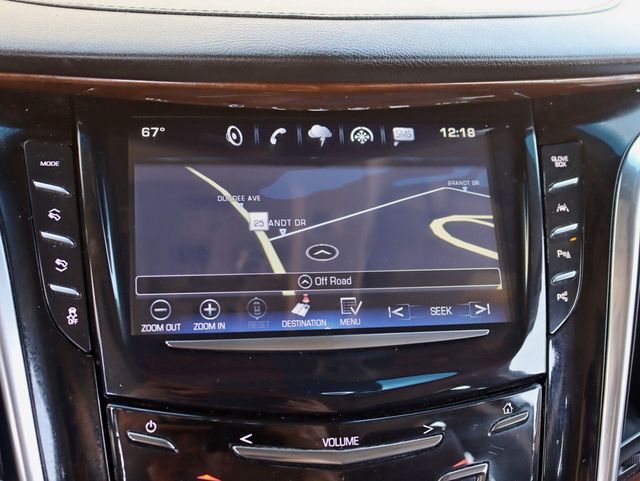 2017 Cadillac Escalade 4WD 4dr Luxury - 23005804 - 14