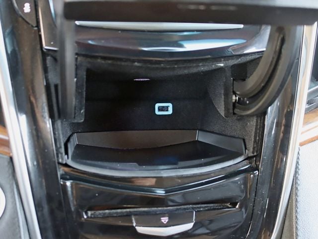 2017 Cadillac Escalade 4WD 4dr Luxury - 23005804 - 19