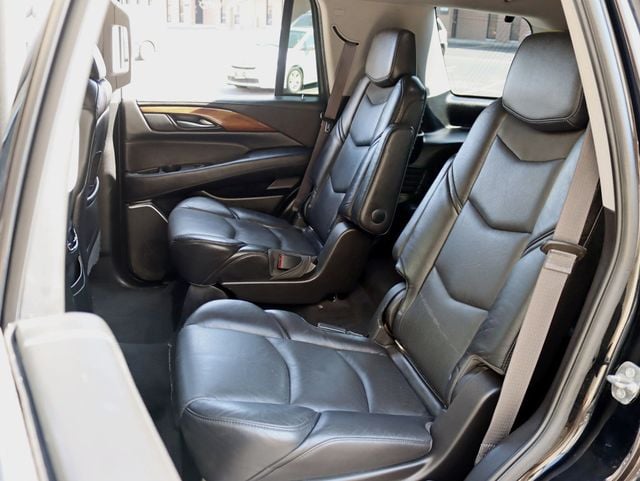 2017 Cadillac Escalade 4WD 4dr Luxury - 23005804 - 24
