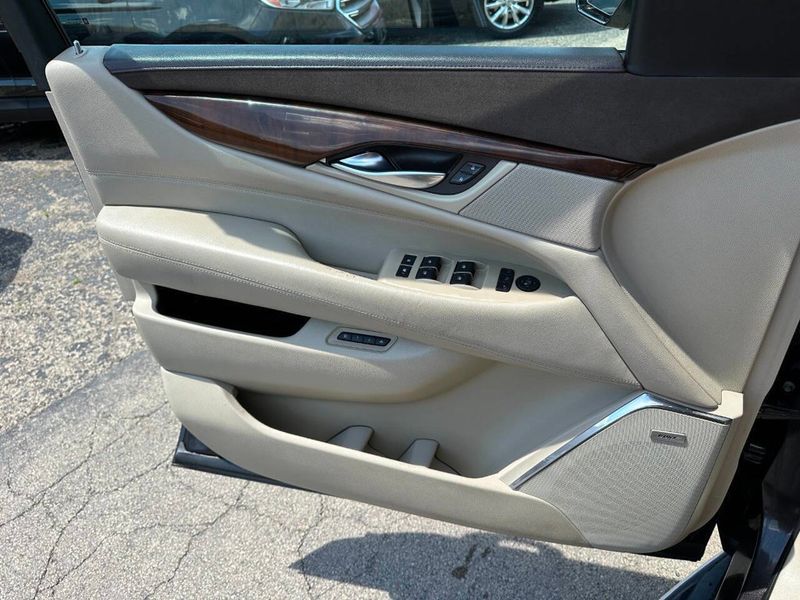 2017 Cadillac Escalade 4WD 4dr Luxury - 22875056 - 11