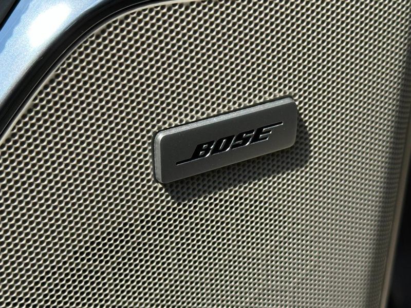 2017 Cadillac Escalade 4WD 4dr Luxury - 22875056 - 14