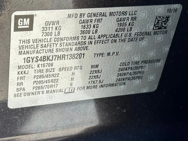 2017 Cadillac Escalade 4WD 4dr Luxury - 22875056 - 17