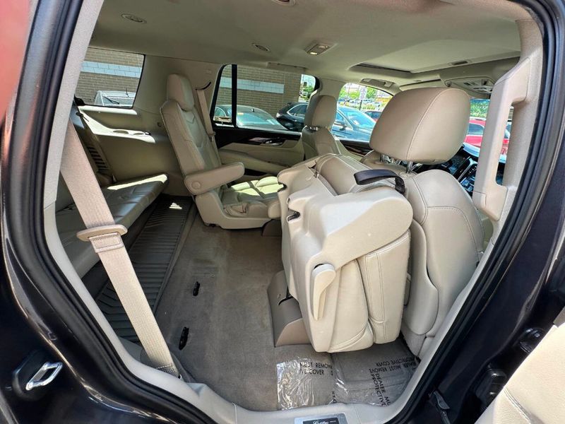 2017 Cadillac Escalade 4WD 4dr Luxury - 22875056 - 22