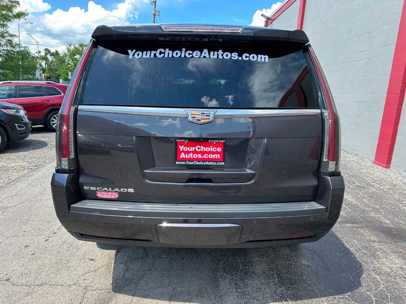 2017 Cadillac Escalade 4WD 4dr Luxury - 22875056 - 3