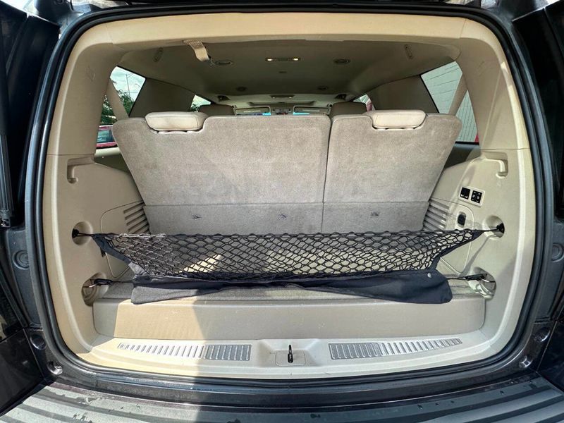 2017 Cadillac Escalade 4WD 4dr Luxury - 22875056 - 4