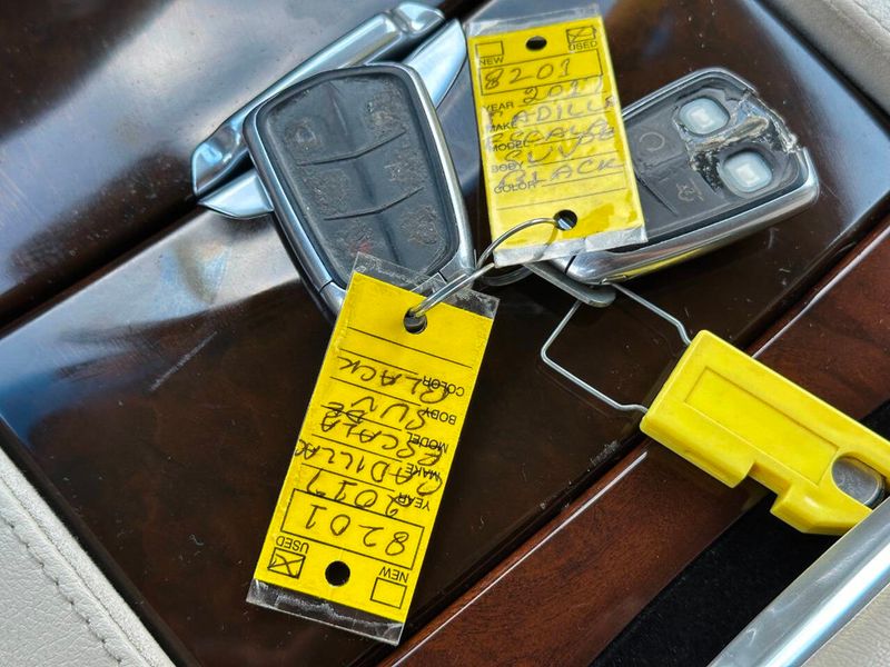 2017 Cadillac Escalade 4WD 4dr Luxury - 22875056 - 49