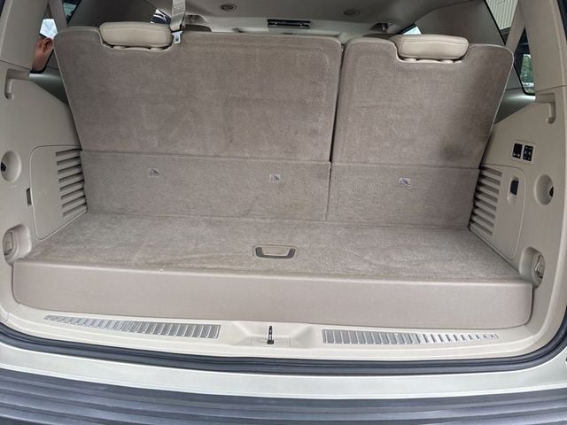 2017 Cadillac Escalade 4WD 4dr Luxury - 22907896 - 19