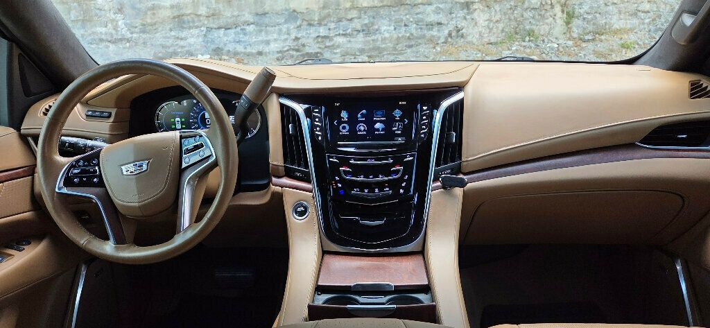 2017 Cadillac Escalade 4WD 4dr Platinum - 22910088 - 26