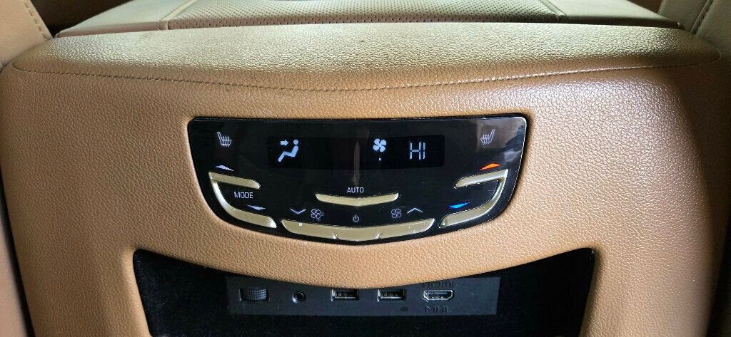 2017 Cadillac Escalade 4WD 4dr Platinum - 22910088 - 29