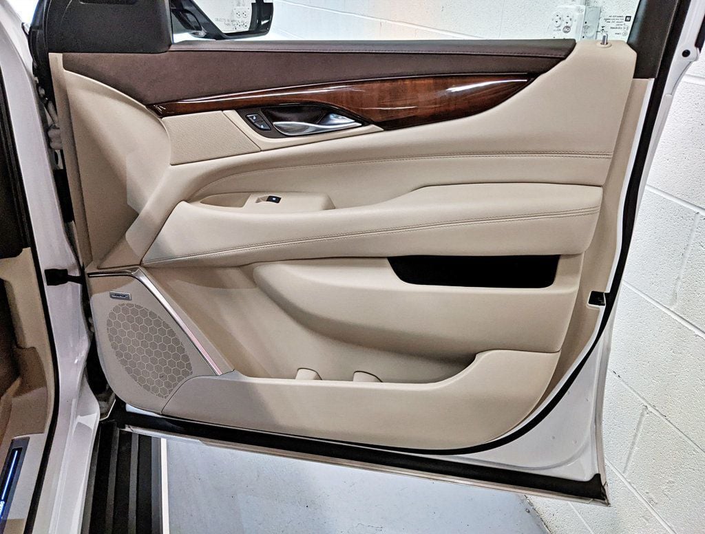 2017 Cadillac Escalade 4WD 4dr Premium Luxury - 22404442 - 56