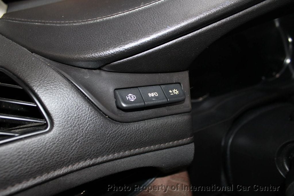 2017 Cadillac Escalade 4WD 4dr Premium Luxury - 22929133 - 11