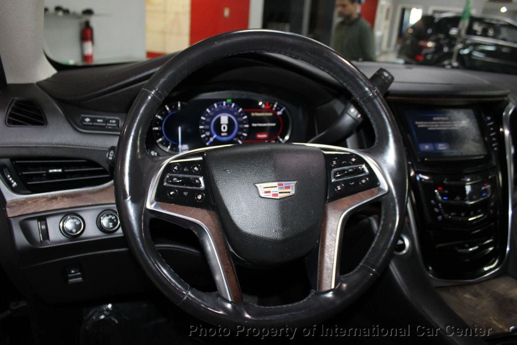 2017 Cadillac Escalade 4WD 4dr Premium Luxury - 22929133 - 16