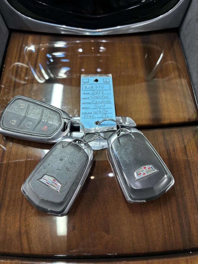 2017 Cadillac Escalade 4WD 4dr Premium Luxury - 22952543 - 49