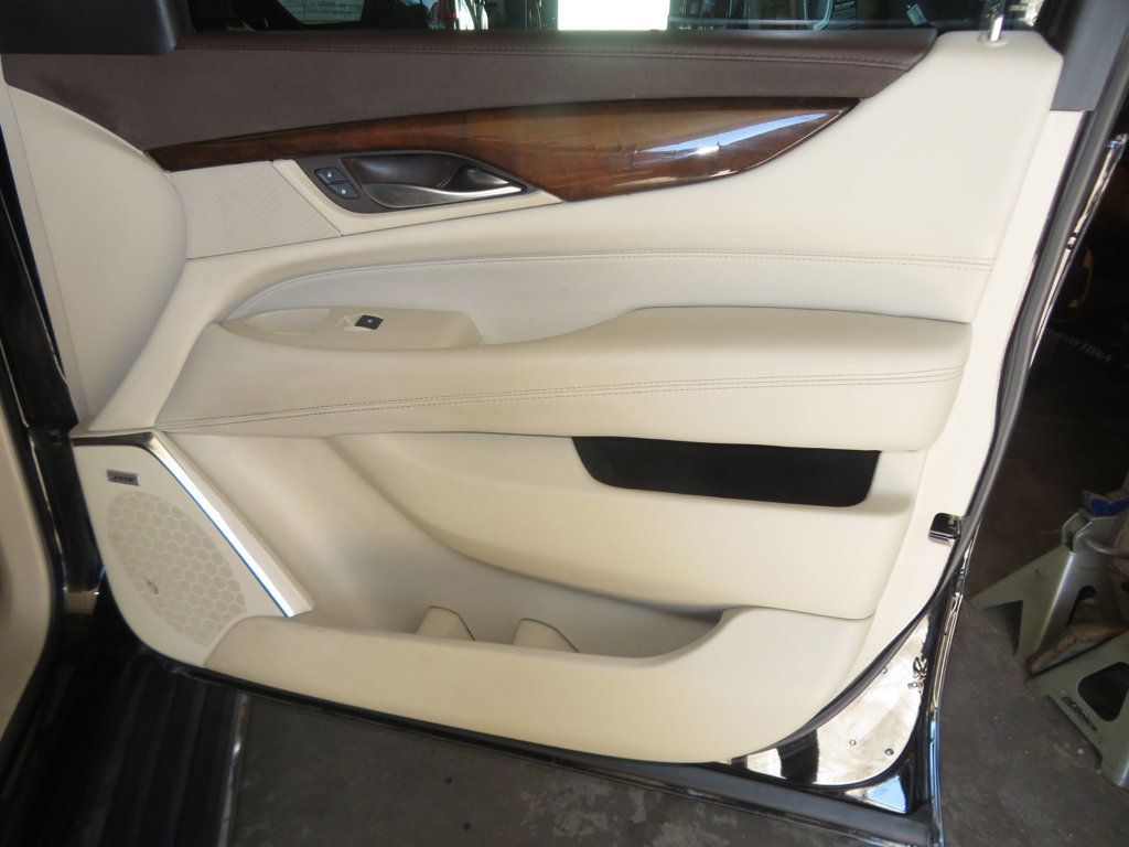 2017 Cadillac Escalade EXTRA CLEAN ESCALADE 3RD ROW SEAT LOW MILES 2 OWNER BLK BEAUTY  - 22938570 - 30