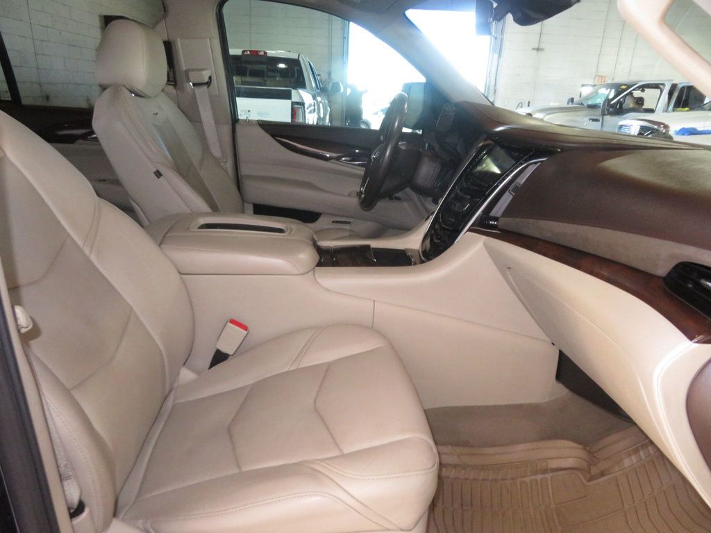 2017 Cadillac Escalade EXTRA CLEAN ESCALDE 3RD ROW SEAT LOW MILES 2 OWNER BLACK BEAUTY  - 22938570 - 31
