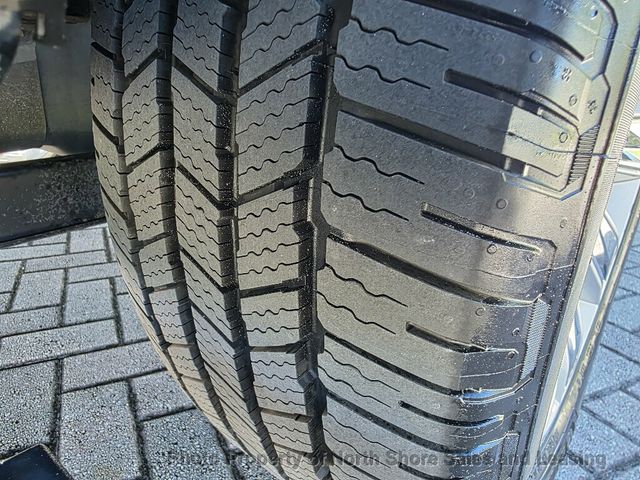 2017 Cadillac Escalade One Owner - 23091358 - 18