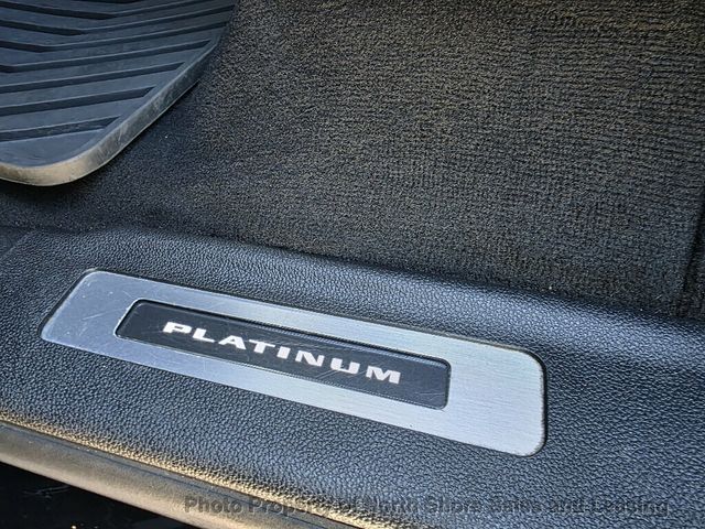 2017 Cadillac Escalade One Owner - 23091358 - 19