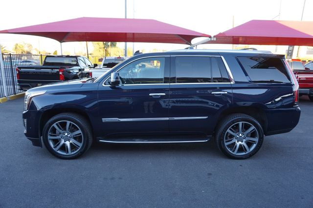 2017 Cadillac Escalade PREMIUM LUXUXRY, 4X4, PREMIUM WHEELS, MOON ROOF, 3RD ROW SEATING - 23100112 - 2