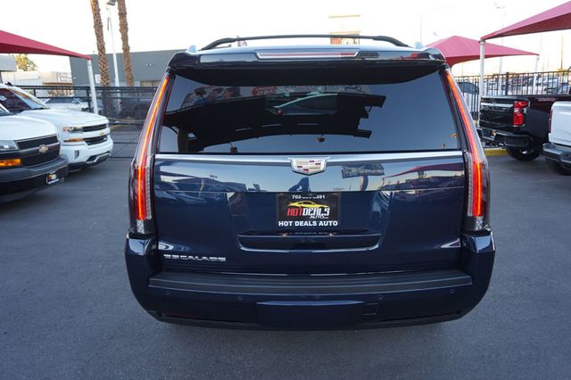 2017 Cadillac Escalade PREMIUM LUXUXRY, 4X4, PREMIUM WHEELS, MOON ROOF, 3RD ROW SEATING - 23100112 - 6