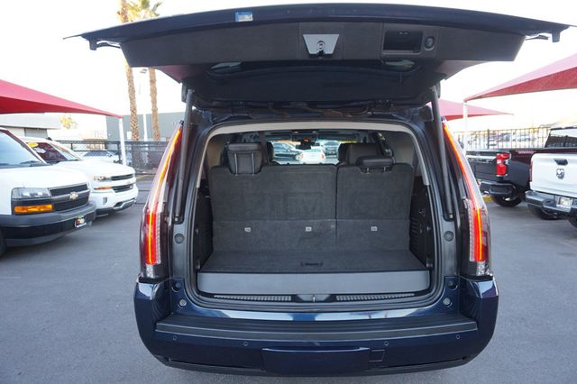 2017 Cadillac Escalade PREMIUM LUXUXRY, 4X4, PREMIUM WHEELS, MOON ROOF, 3RD ROW SEATING - 23100112 - 7