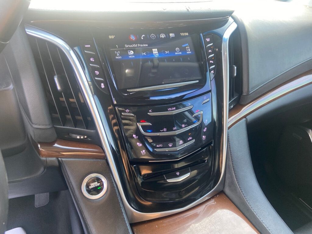 2017 Cadillac Escalade ESV Luxury photo 19