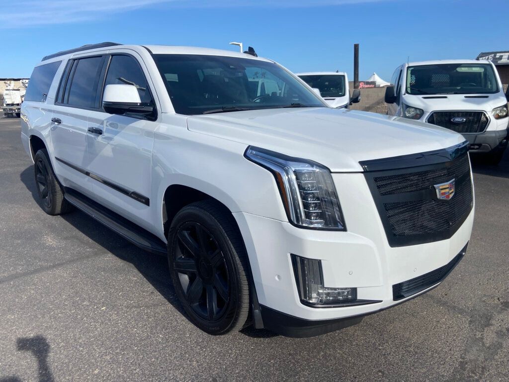 2017 Cadillac Escalade ESV Luxury photo 8