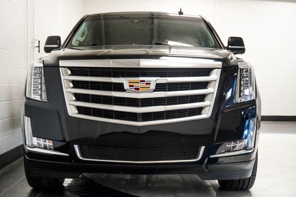 2017 Cadillac Escalade ESV Luxury photo 10