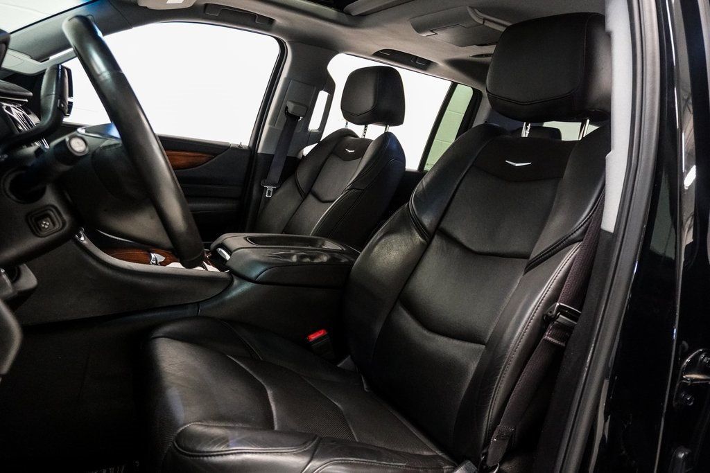 2017 Cadillac Escalade ESV Luxury photo 16