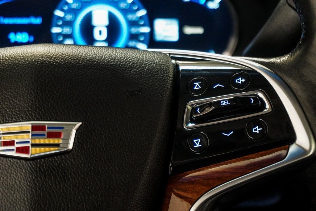2017 Cadillac Escalade ESV Luxury photo 27