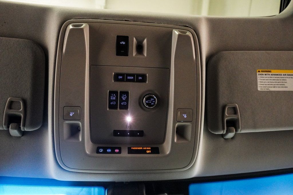2017 Cadillac Escalade ESV Luxury photo 37
