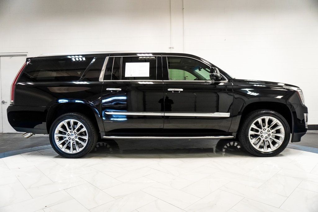 2017 Cadillac Escalade ESV Luxury photo 7