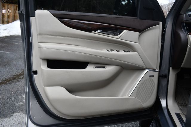 2017 Cadillac Escalade ESV 4WD 4dr Luxury - 22983224 - 20