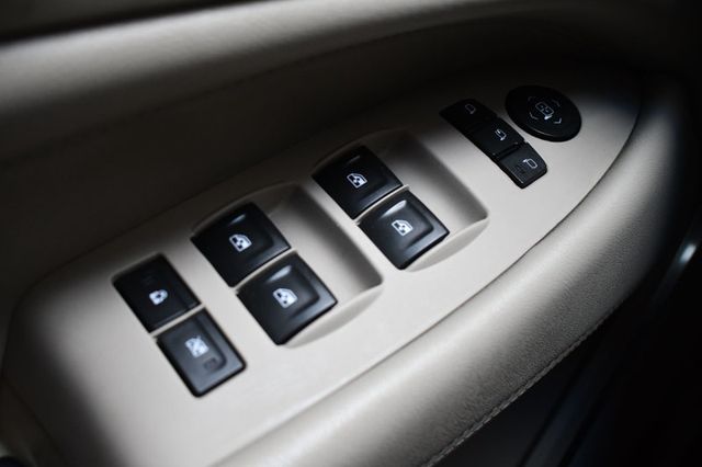 2017 Cadillac Escalade ESV 4WD 4dr Luxury - 22983224 - 22