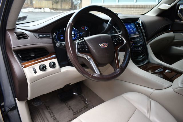 2017 Cadillac Escalade ESV 4WD 4dr Luxury - 22983224 - 25