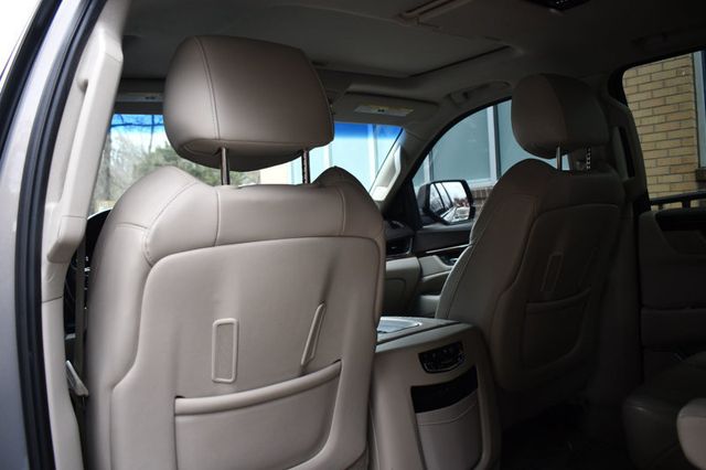 2017 Cadillac Escalade ESV 4WD 4dr Luxury - 22983224 - 42