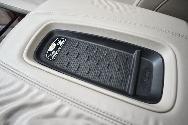 2017 Cadillac Escalade ESV 4WD 4dr Luxury - 22983224 - 45