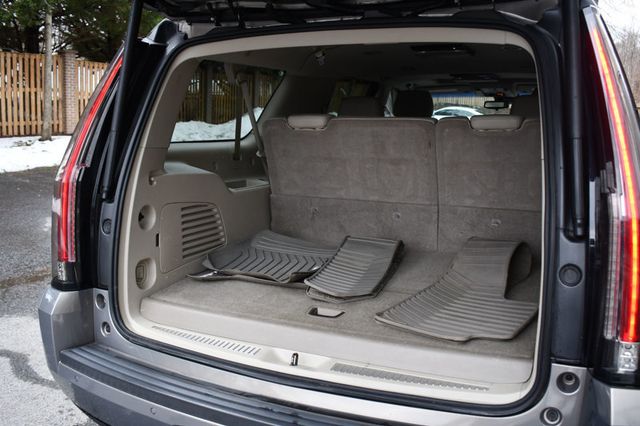 2017 Cadillac Escalade ESV 4WD 4dr Luxury - 22983224 - 8