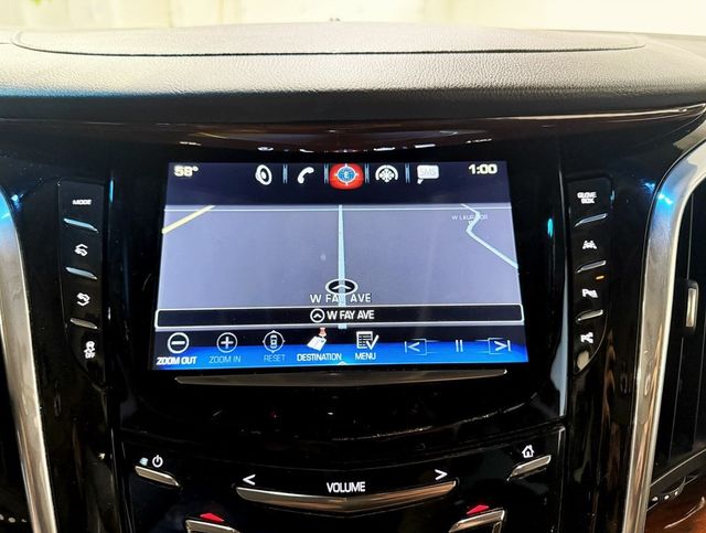 2017 Cadillac Escalade ESV 4WD 4dr Luxury - 22930735 - 18