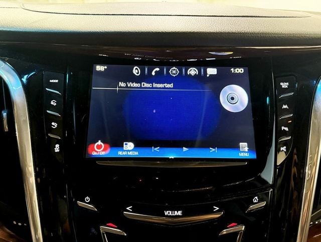 2017 Cadillac Escalade ESV 4WD 4dr Luxury - 22930735 - 19