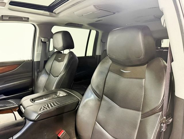 2017 Cadillac Escalade ESV 4WD 4dr Luxury - 22930735 - 33