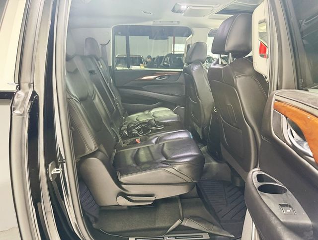 2017 Cadillac Escalade ESV 4WD 4dr Luxury - 22930735 - 48