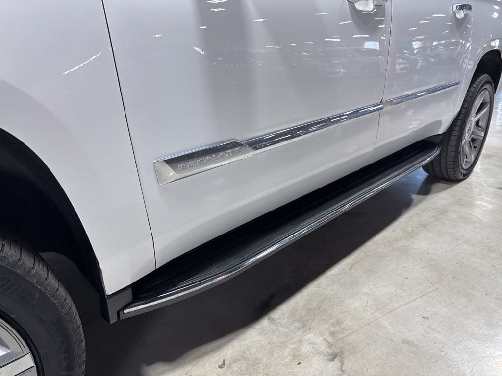 2017 Cadillac Escalade ESV 4WD 4dr Luxury - 23007338 - 9