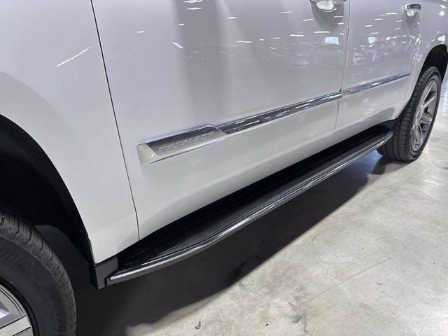 2017 Cadillac Escalade ESV 4WD 4dr Luxury - 23007338 - 9