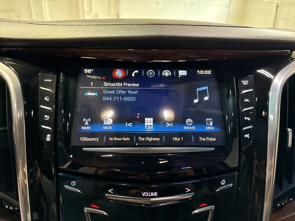 2017 Cadillac Escalade ESV 4WD 4dr Luxury - 23007338 - 19