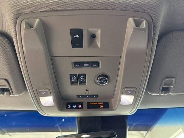 2017 Cadillac Escalade ESV 4WD 4dr Luxury - 23007338 - 26