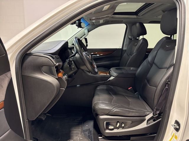 2017 Cadillac Escalade ESV 4WD 4dr Luxury - 23007338 - 28
