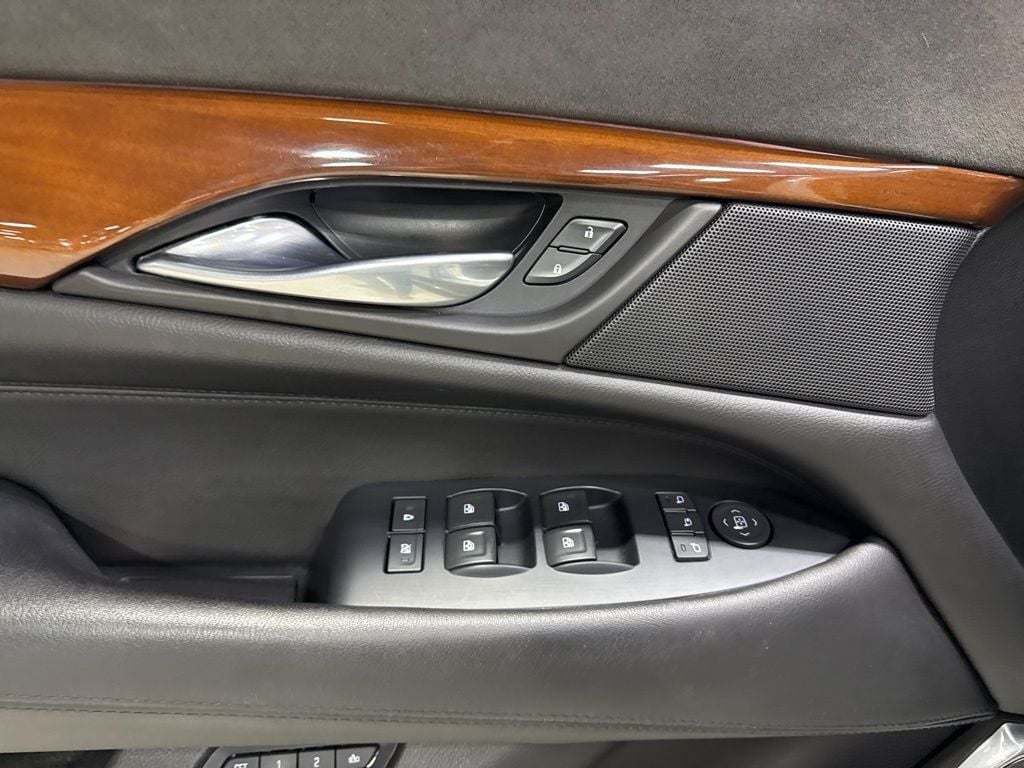 2017 Cadillac Escalade ESV 4WD 4dr Luxury - 23007338 - 35